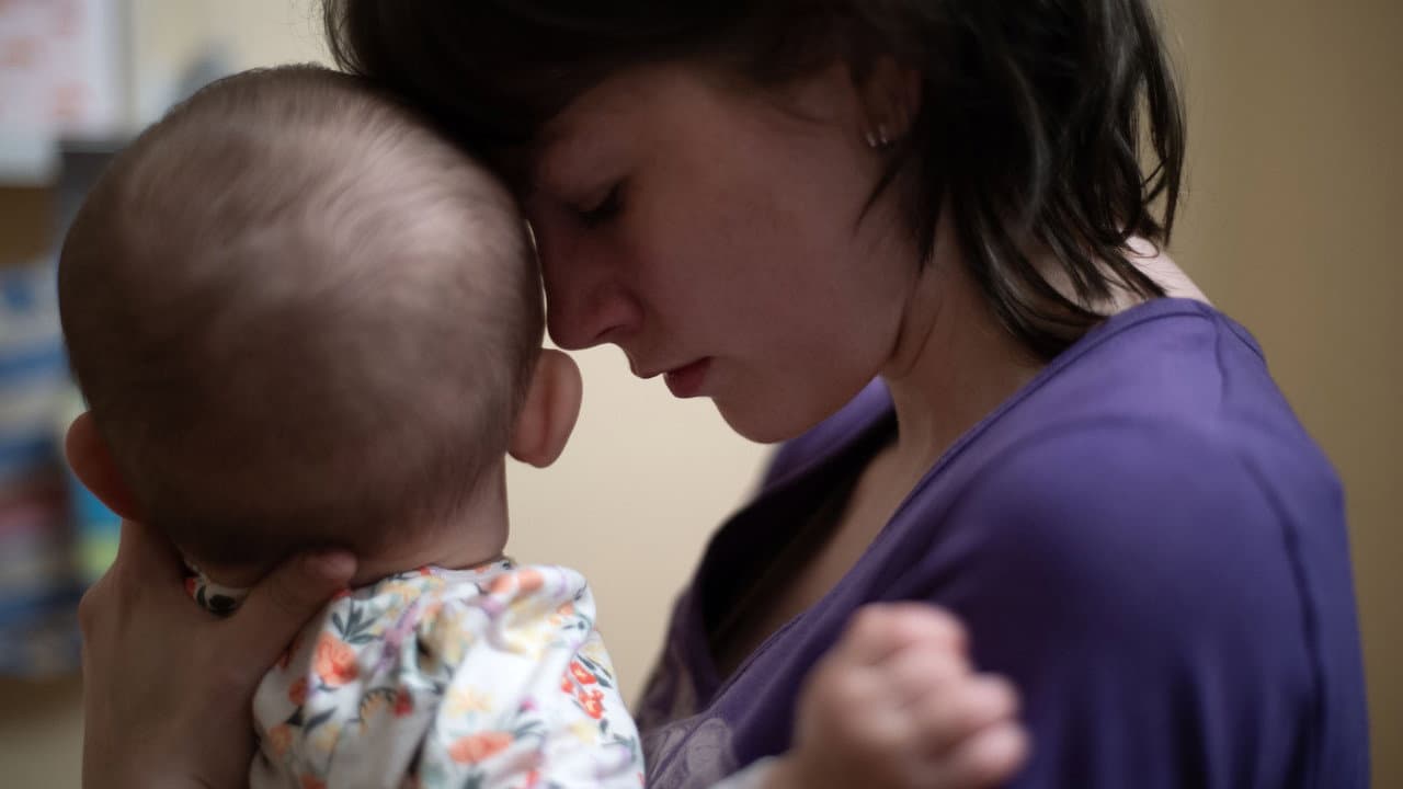 Young Mothers still 3