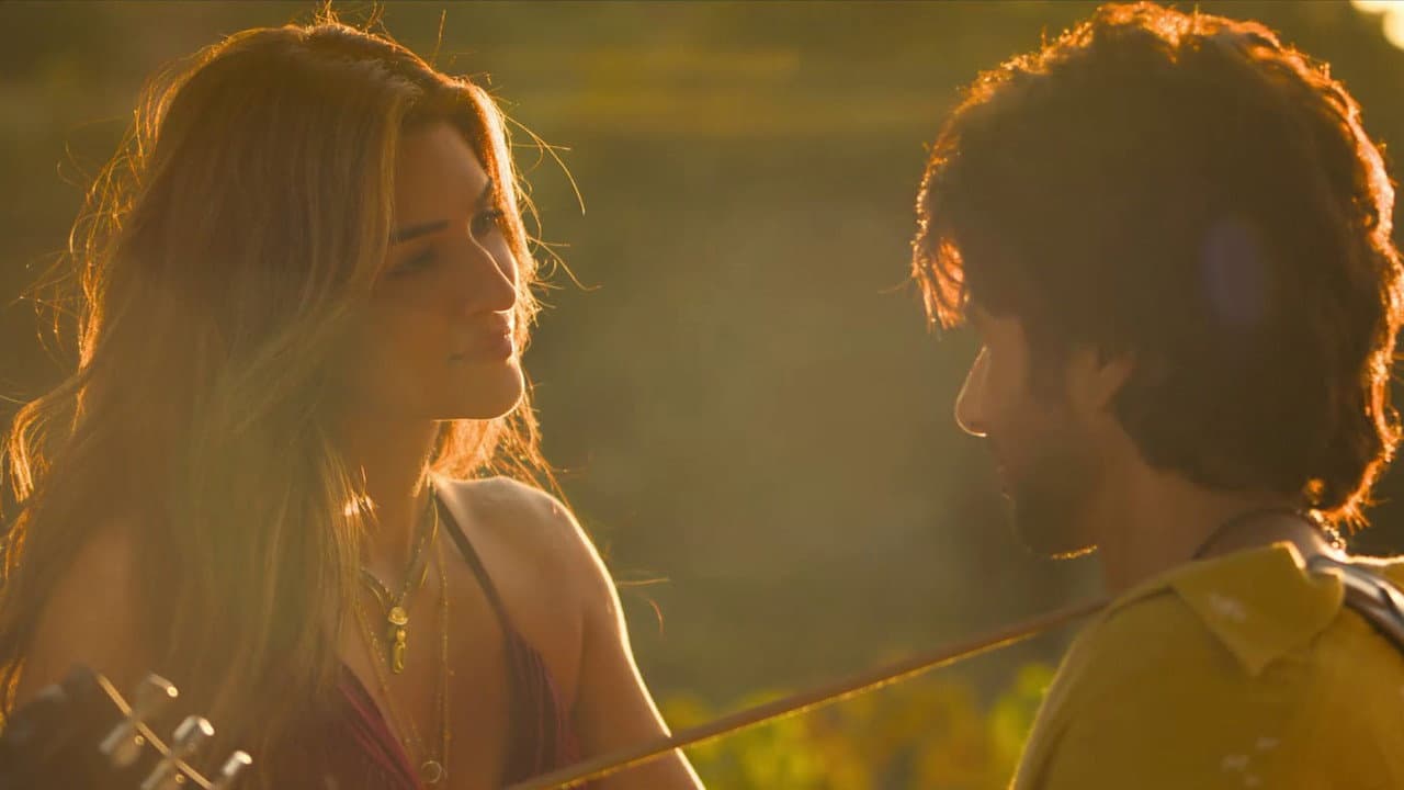 Cocktail 2 still 7