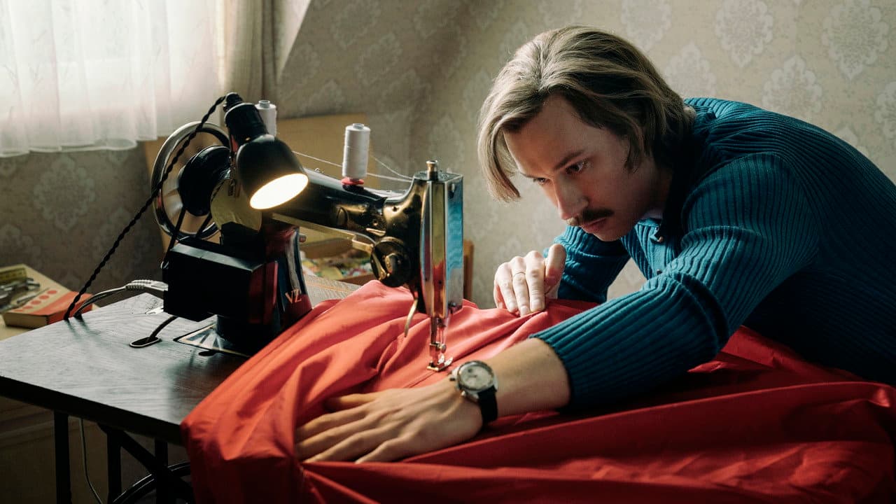 Balloon still 7