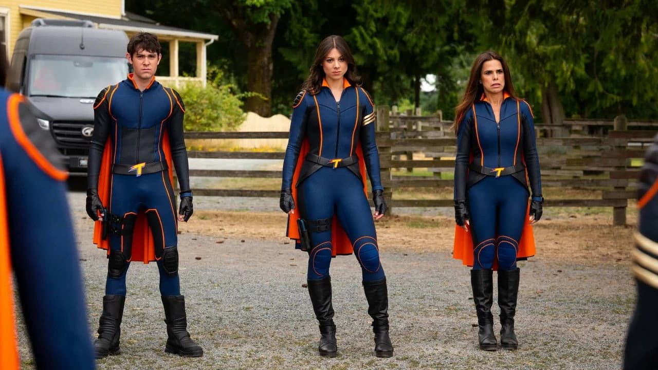 Clash of the Thundermans Review: Superhero Family Feud still 6