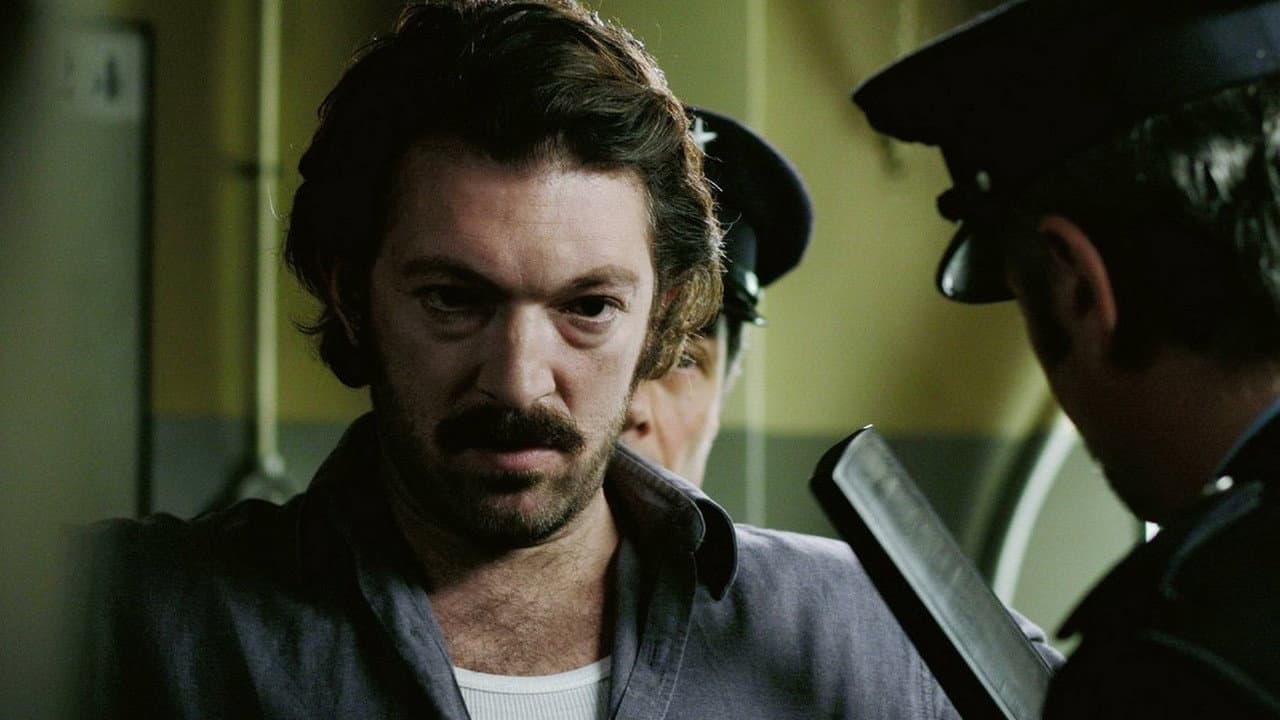 Mesrine: Public Enemy #1 still 3