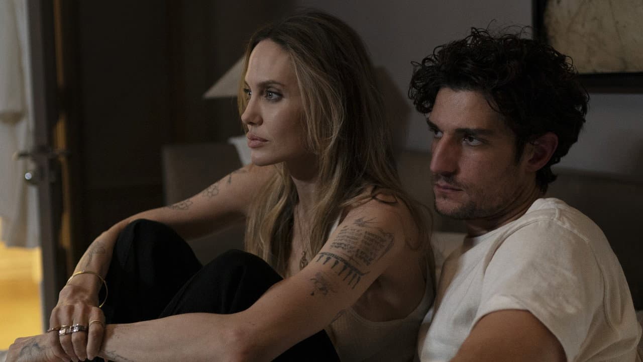 Couture still 4