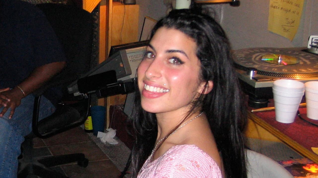 Amy still 8
