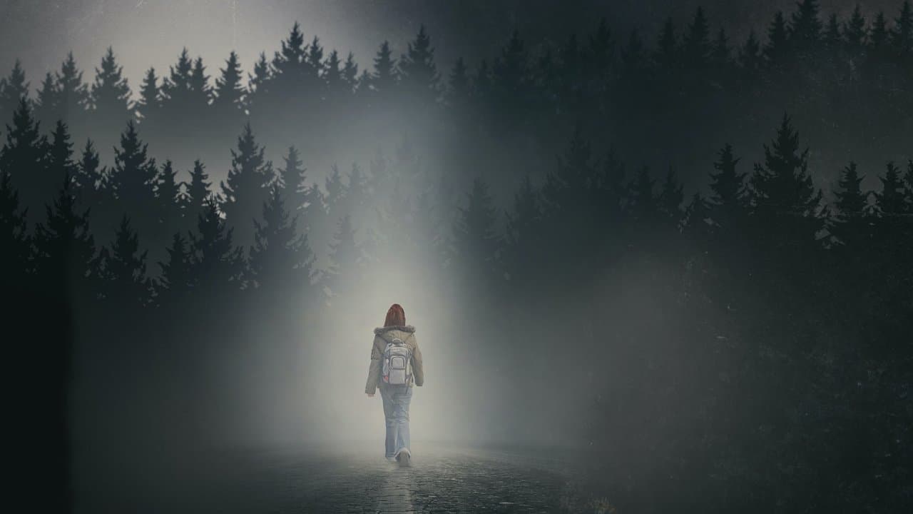 The Girl in the Fog still 4