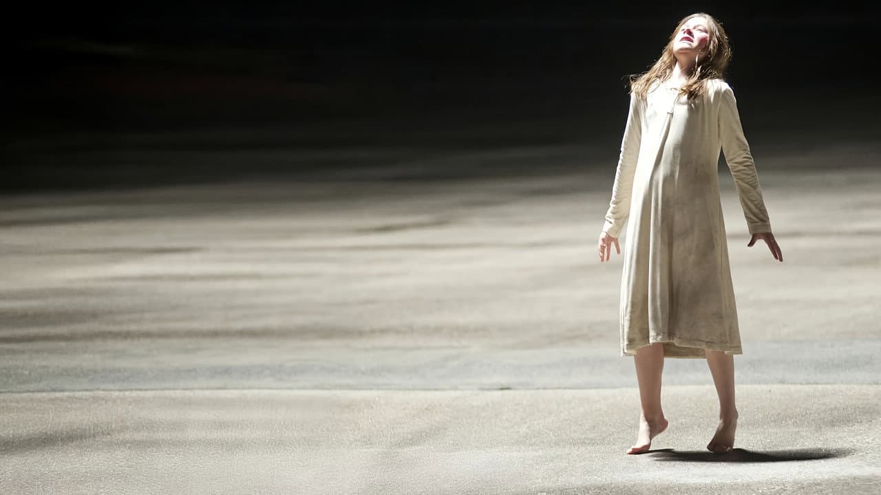 The Possession still 7