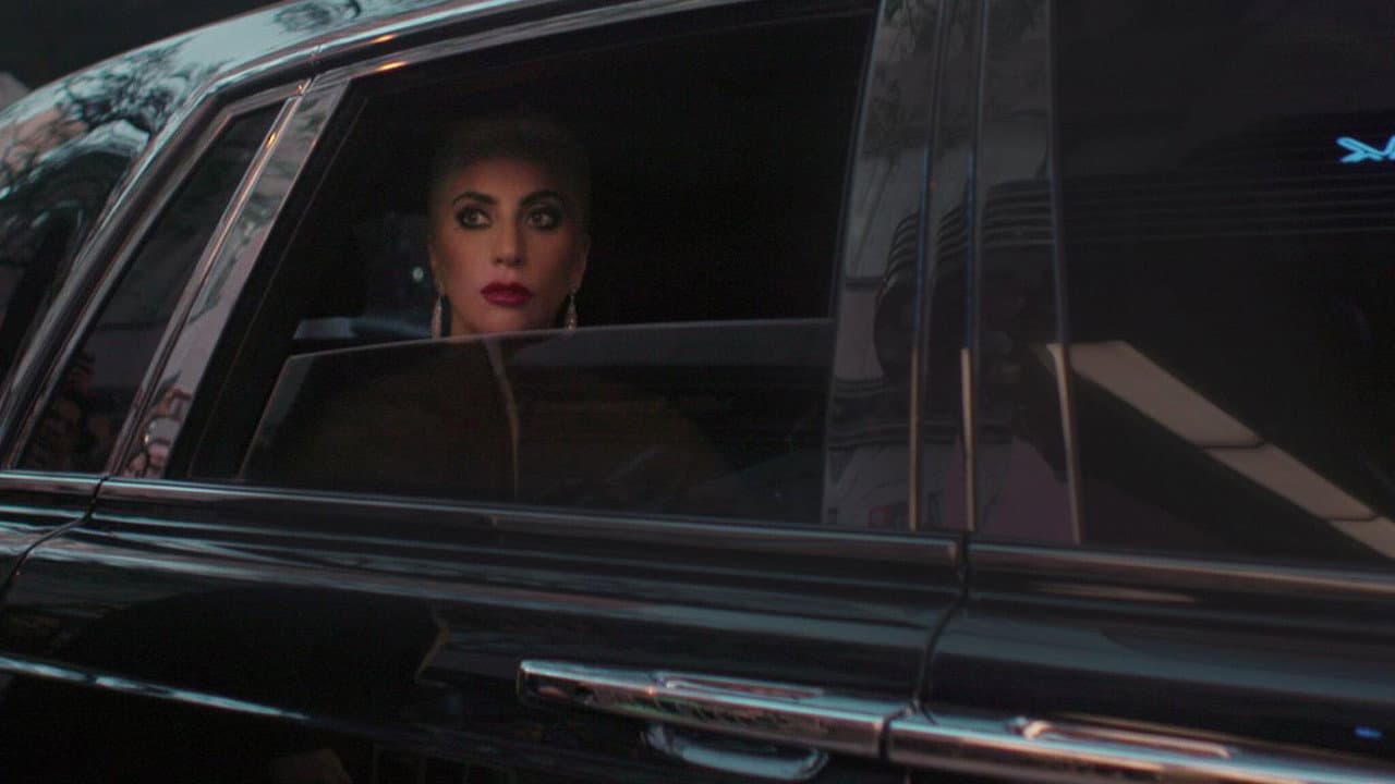 Gaga: Five Foot Two still 8