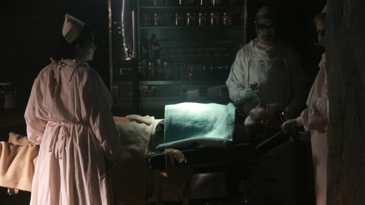 Grave Encounters still 4