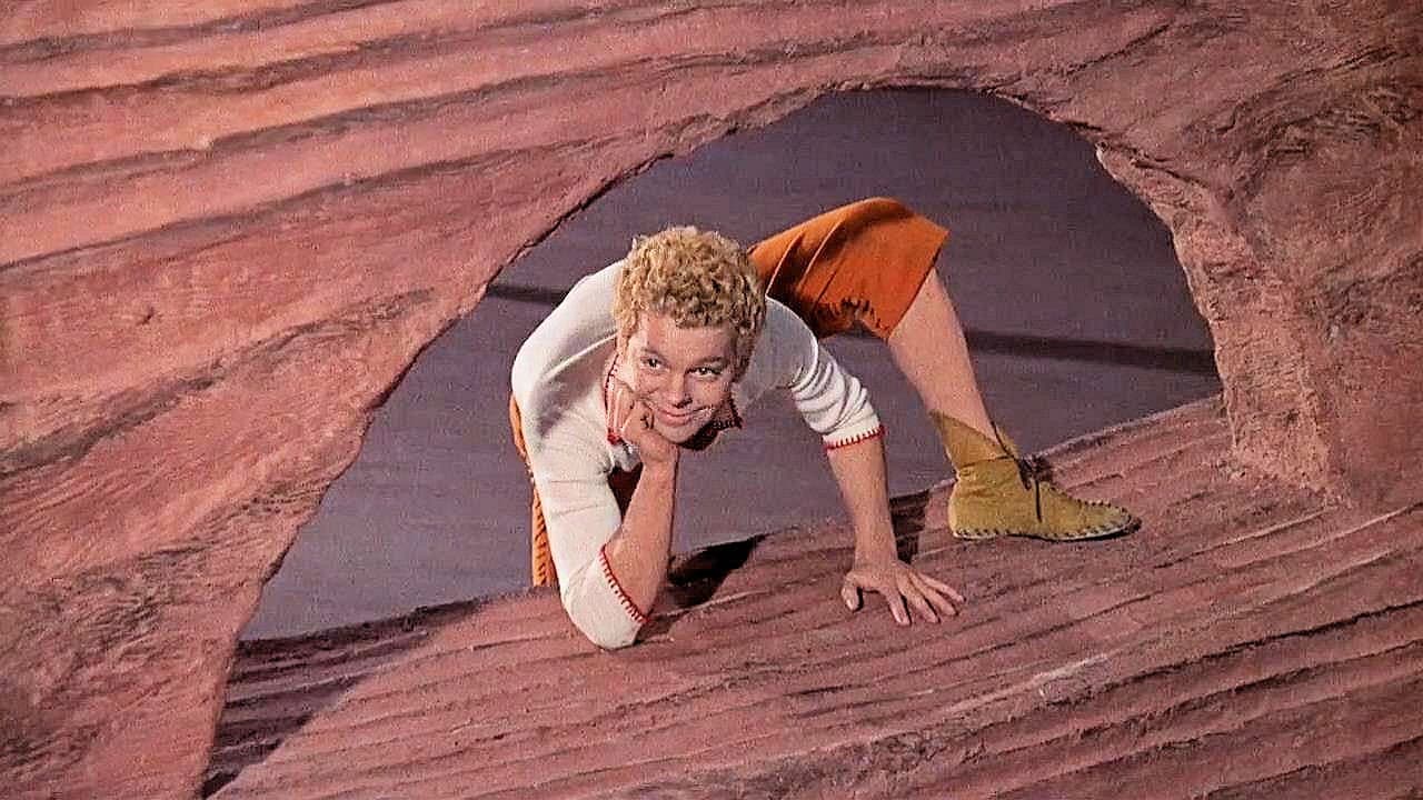 Tom Thumb still 2