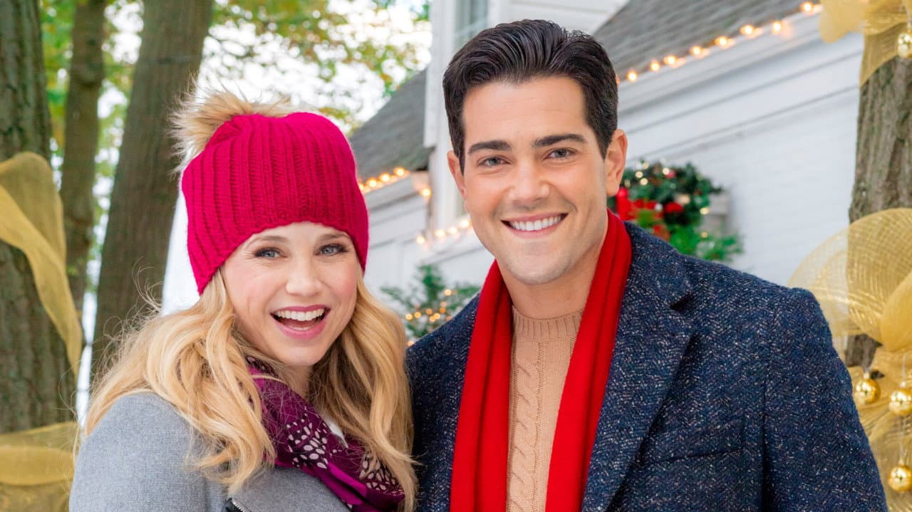 Christmas Next Door still 2
