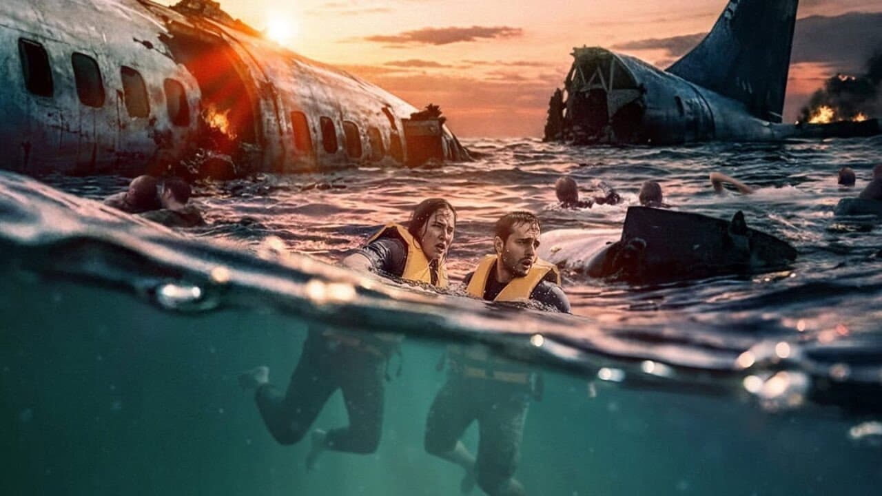 Deep Water Review: A Steamy Thriller That Dives Deep still 3