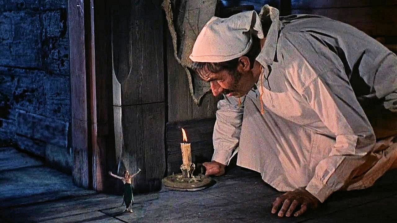 Tom Thumb still 3