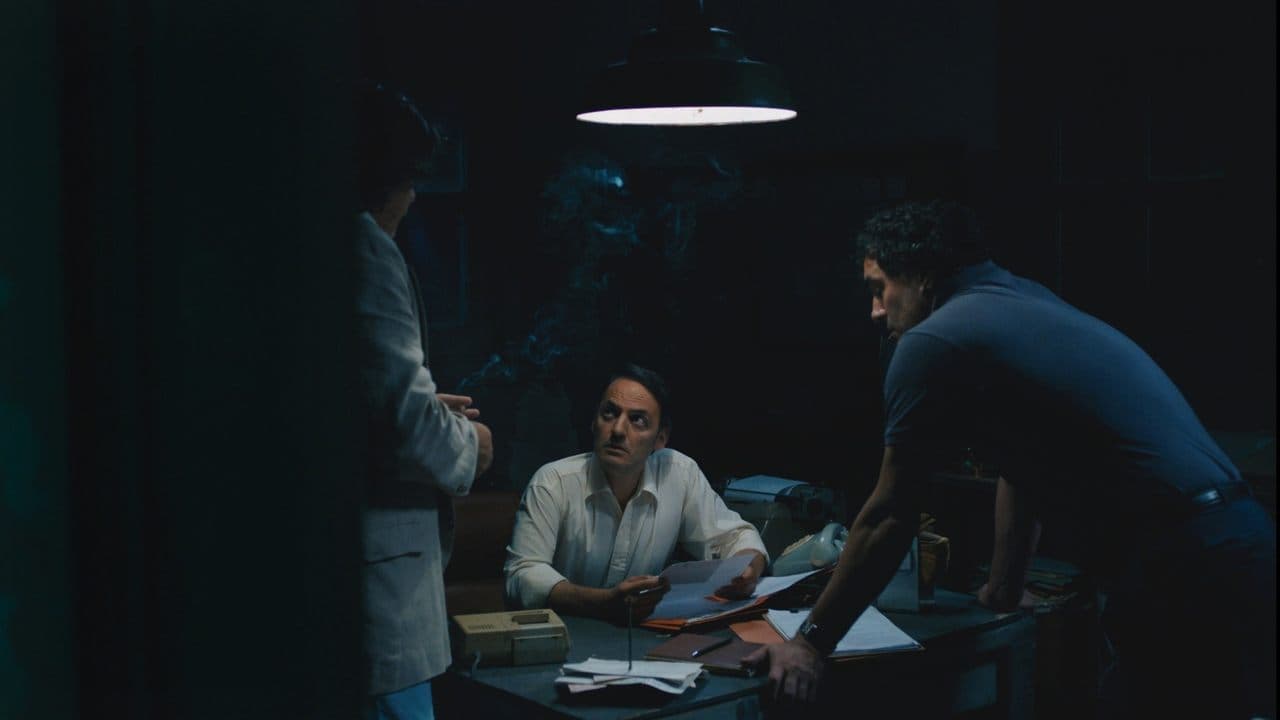 Azor still 1