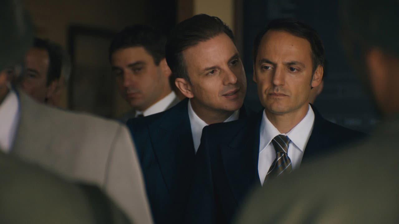 Azor still 3