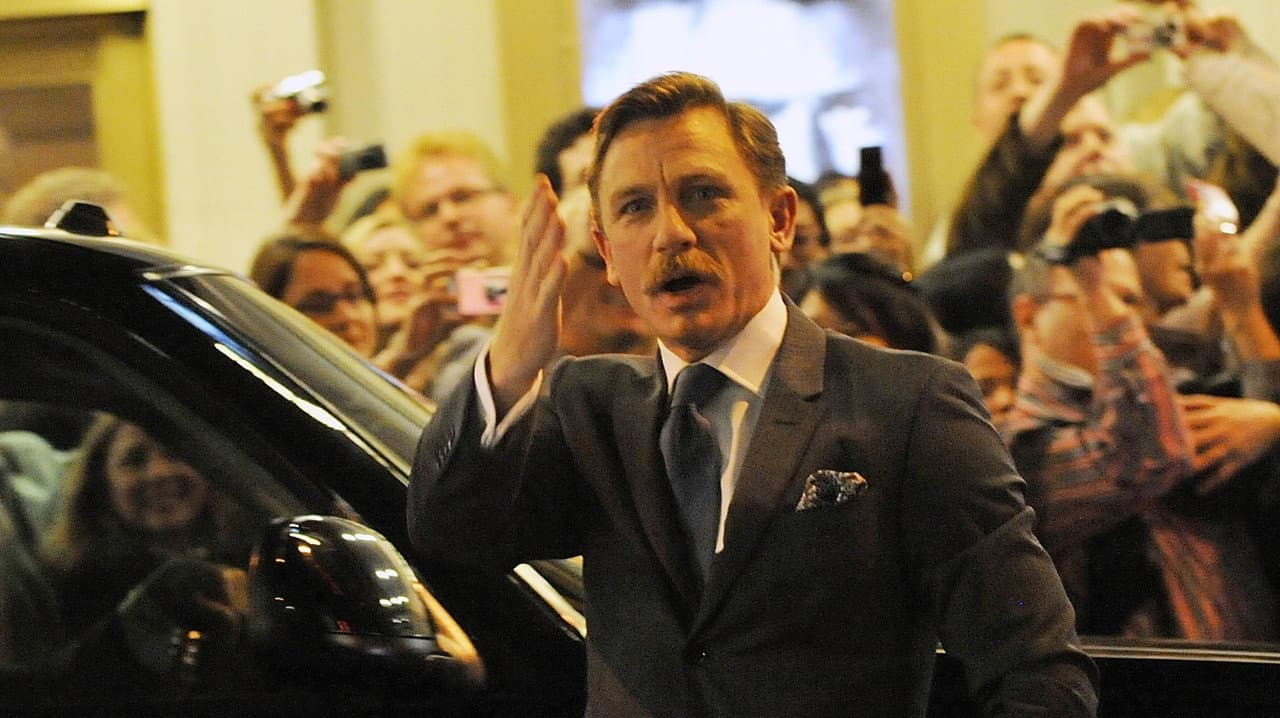 Being James Bond still 8
