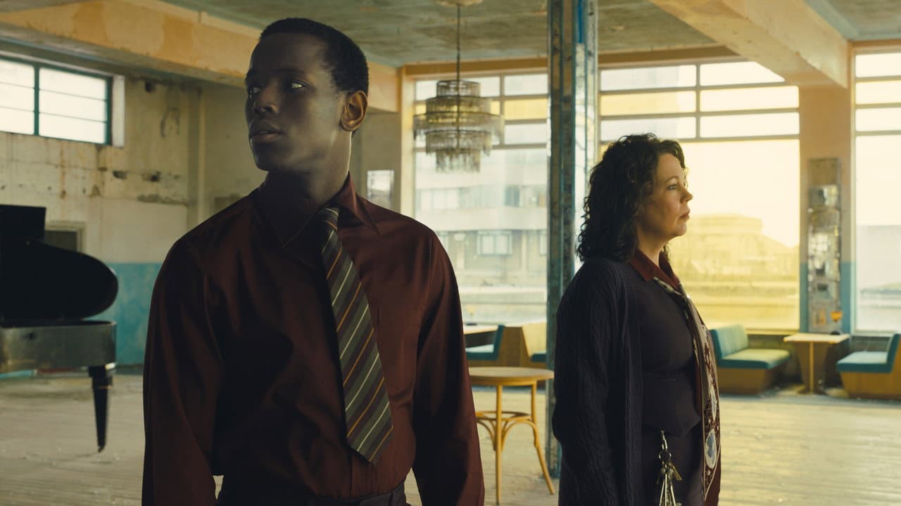 Empire of Light still 7