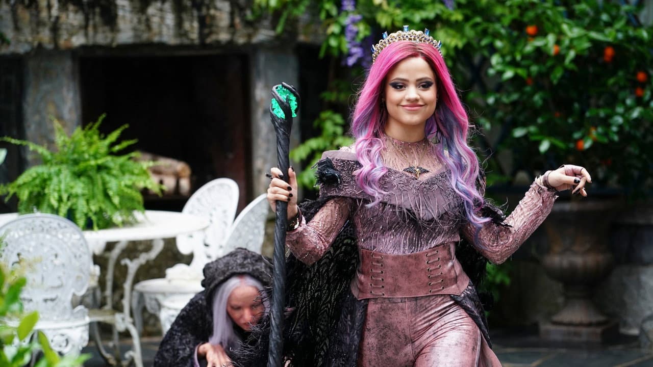 Descendants 3 still 5