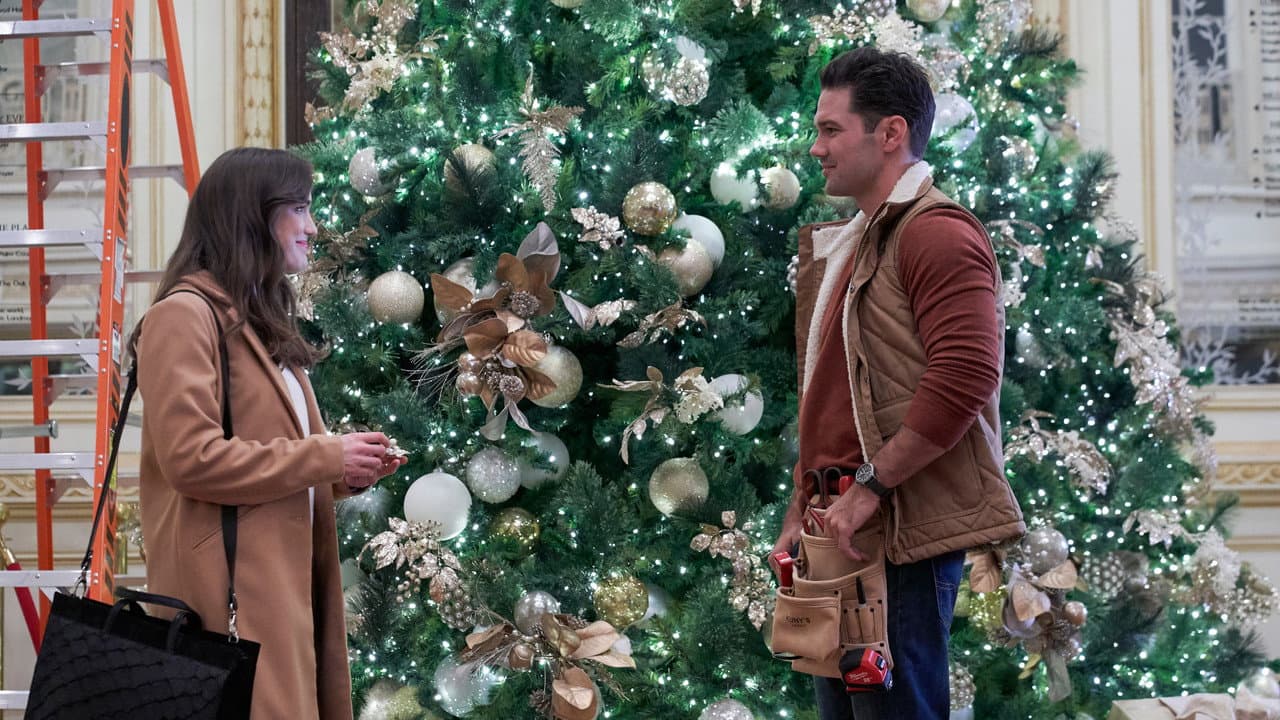 Christmas at the Plaza still 4