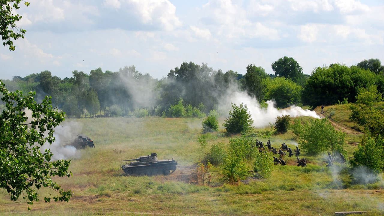 Fortress of War still 4