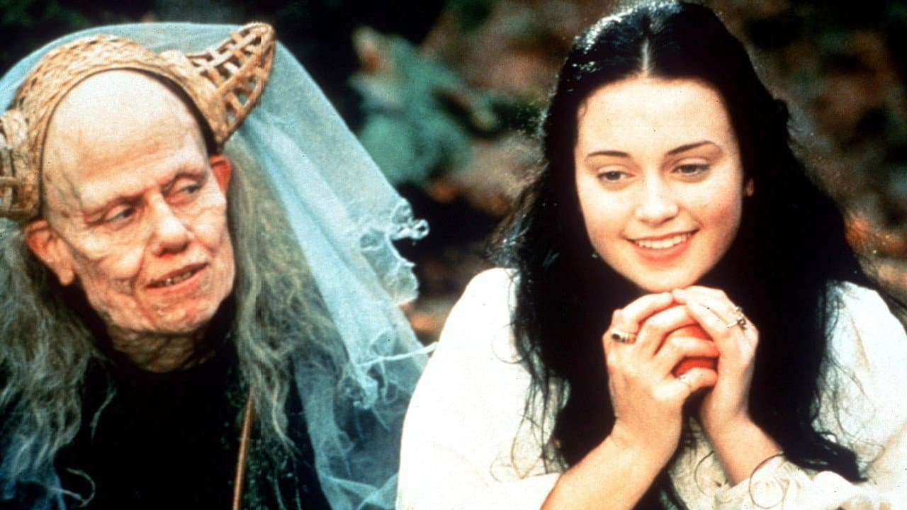 Snow White: A Tale of Terror still 1