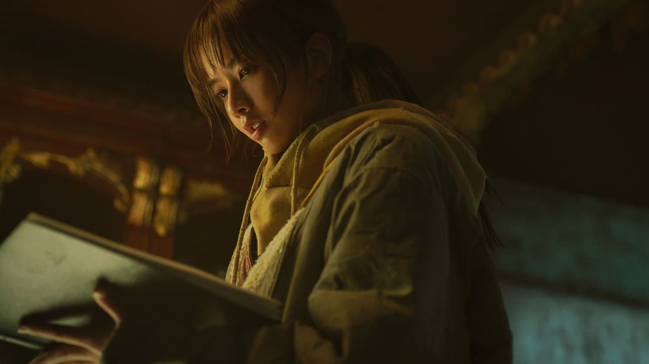 Badland Hunters still 8