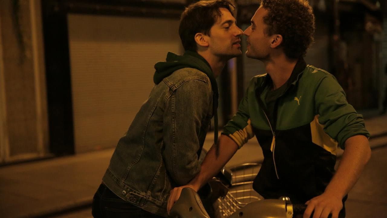 Paris 05:59 / Théo & Hugo still 7