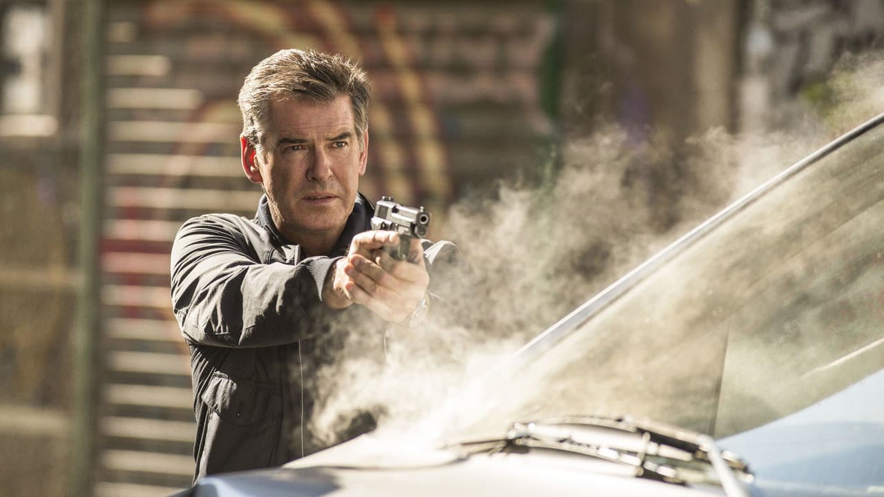 The November Man still 3