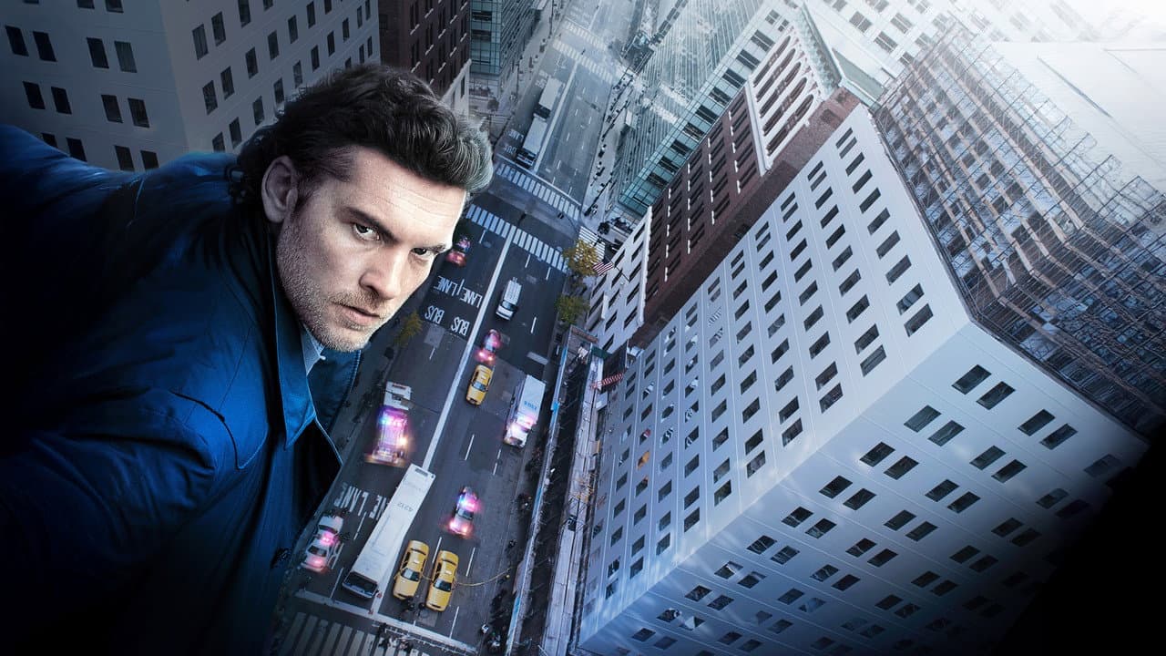 Man on a Ledge still 7