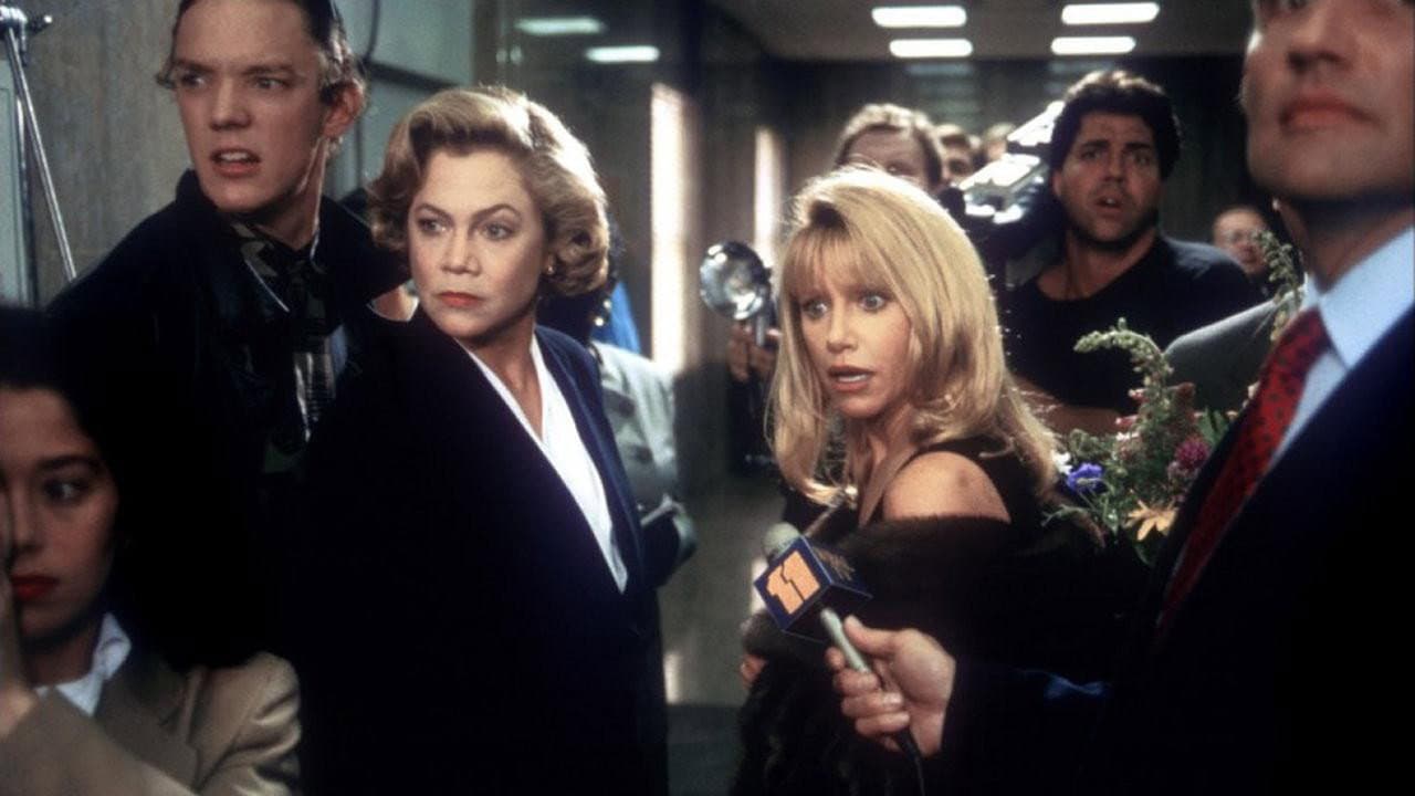 Serial Mom still 5