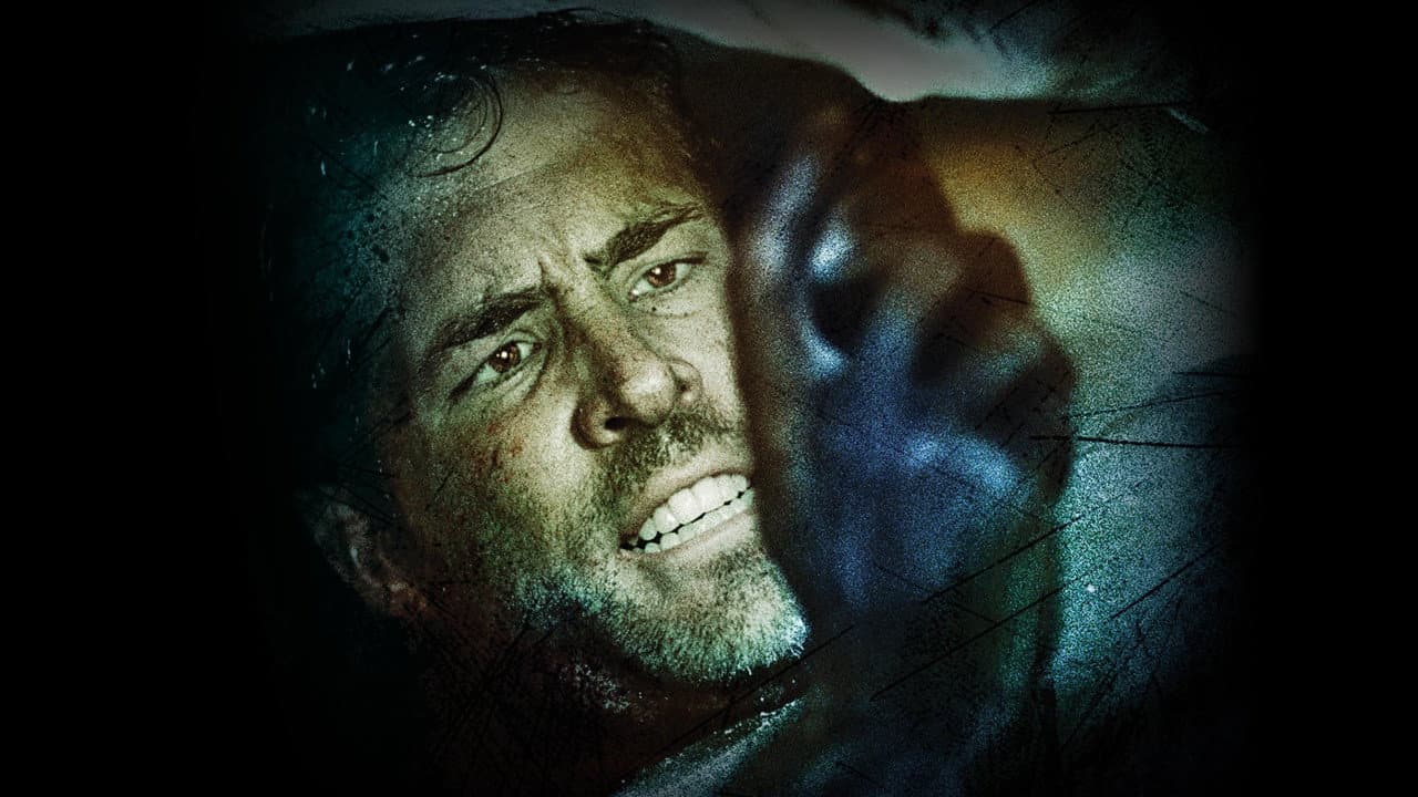 Buried (2010) Movie News: Ryan Reynolds Survival Thriller still 6