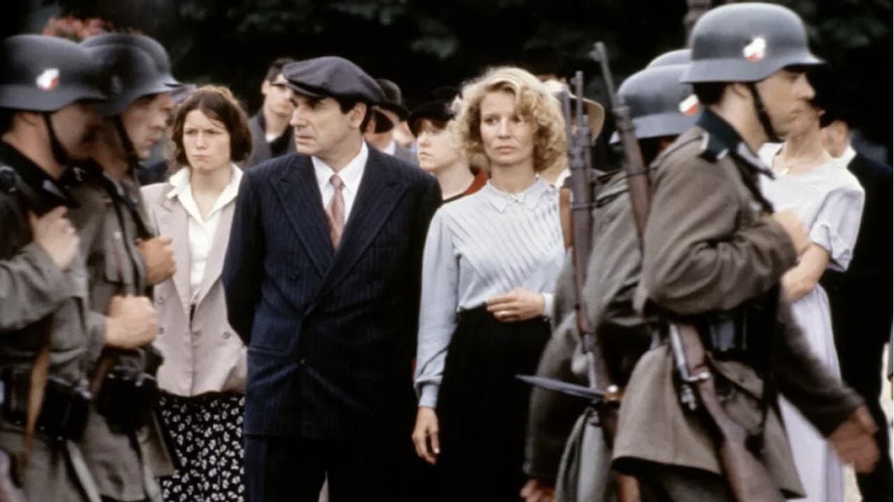 Bolero still 2