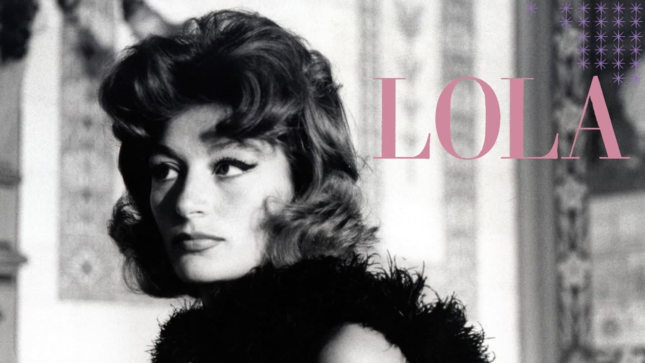 Lola still 6