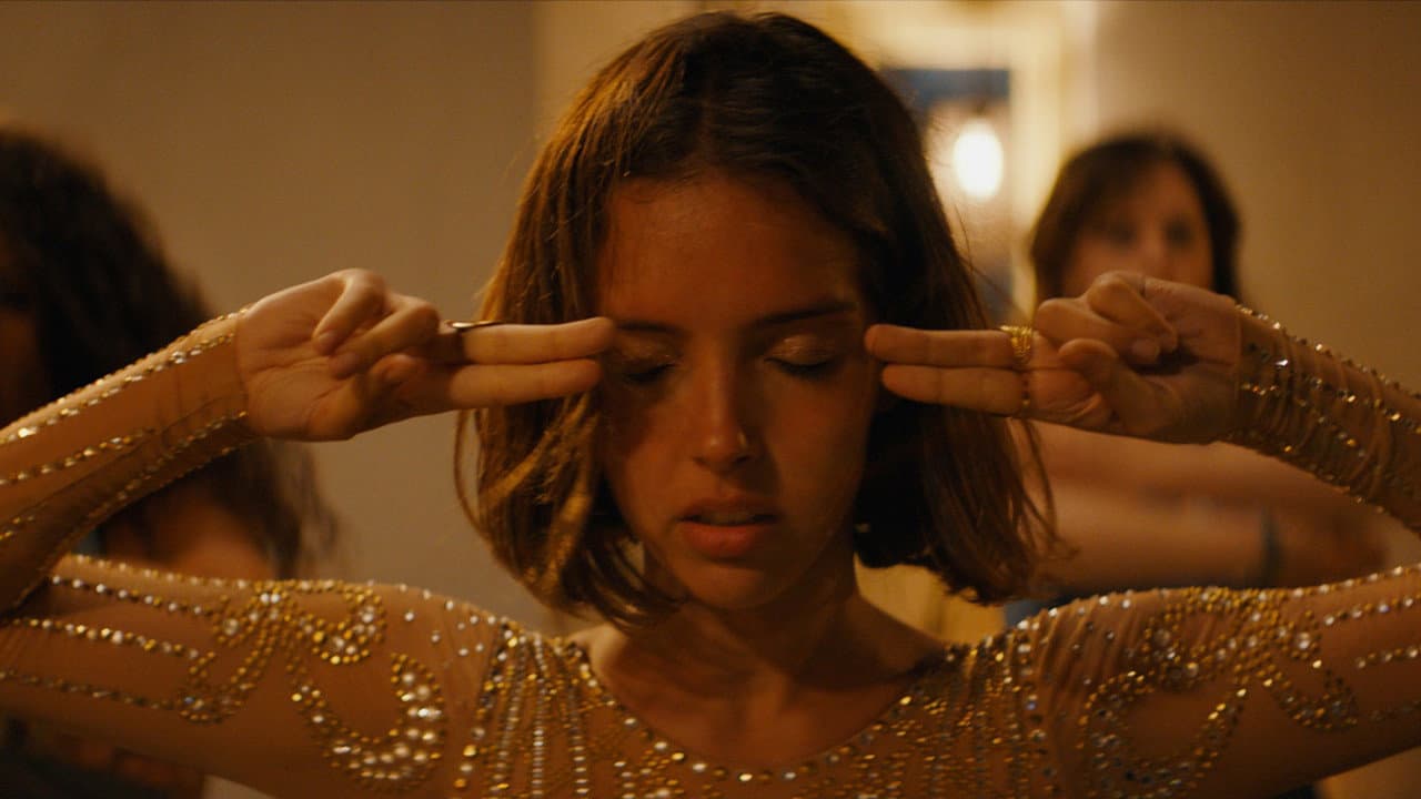 Houria still 1