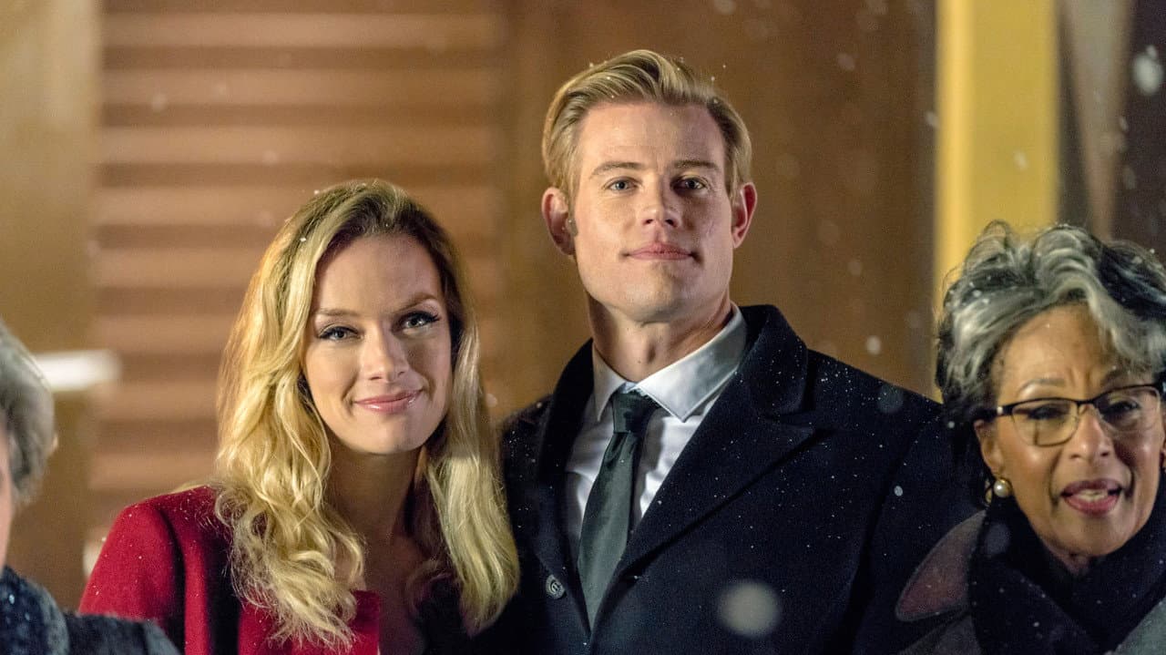 Marry Me at Christmas still 8