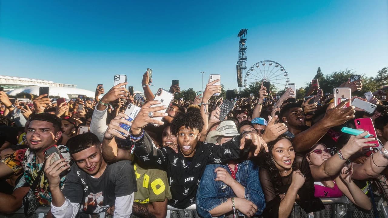 Trainwreck: The Astroworld Tragedy still 8