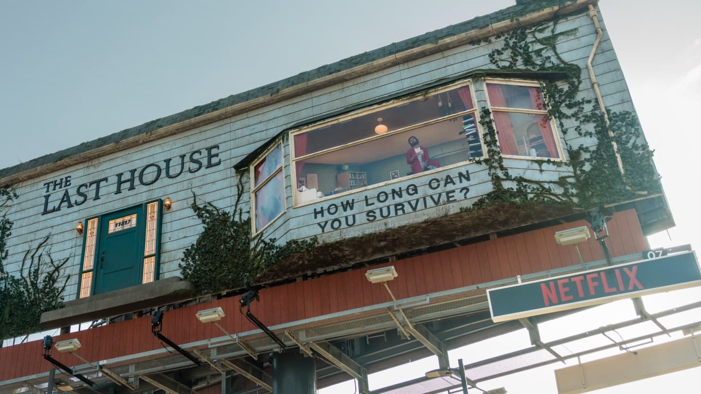 Man Trapped on Netflix Billboard Over Sunset Blvd