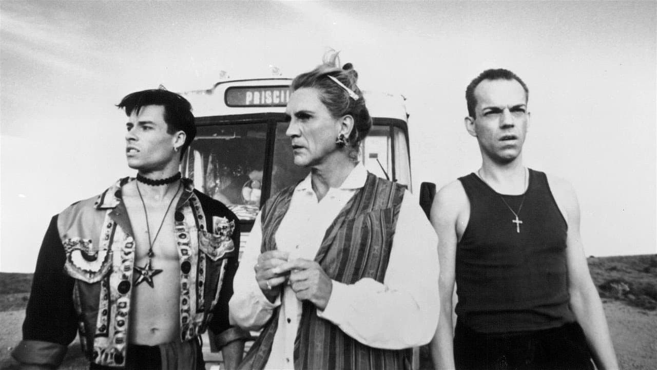 The Adventures of Priscilla, Queen of the Desert still 6
