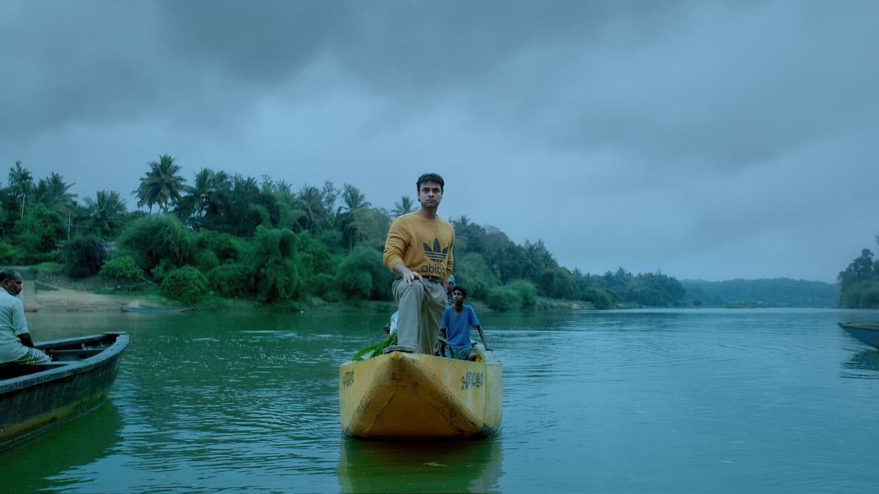 Minnal Murali still 1