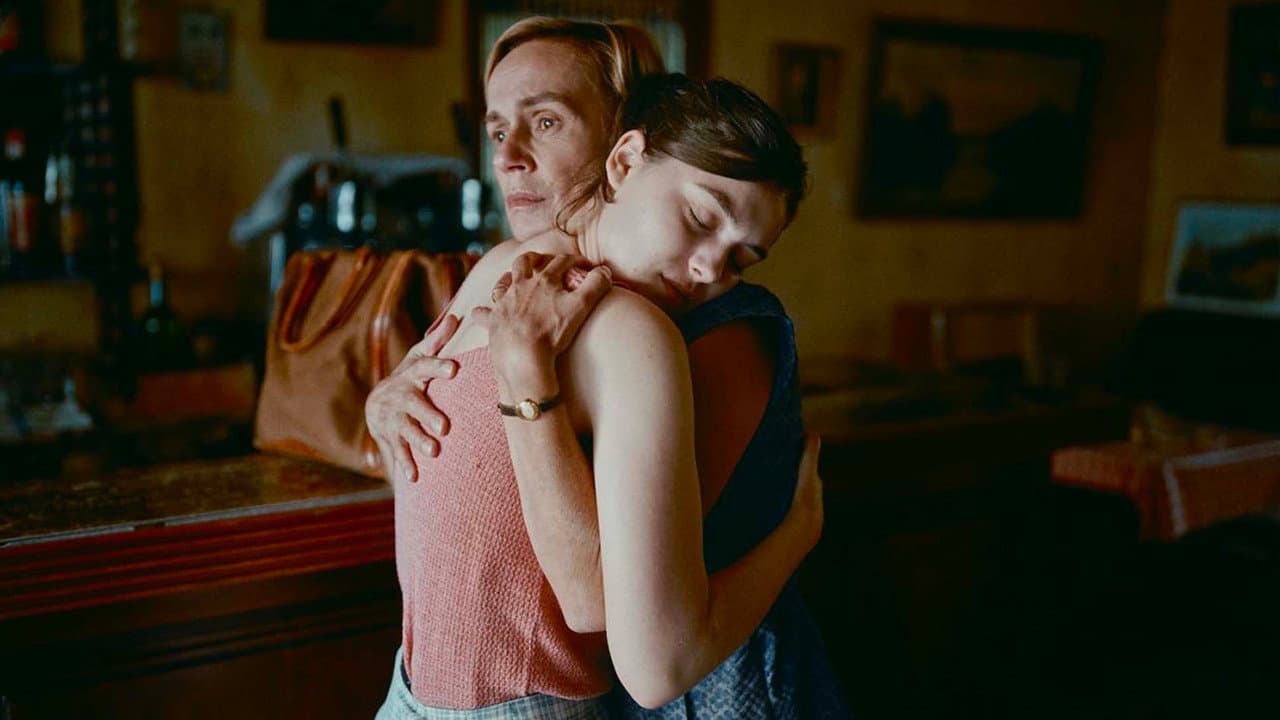 Happening still 4