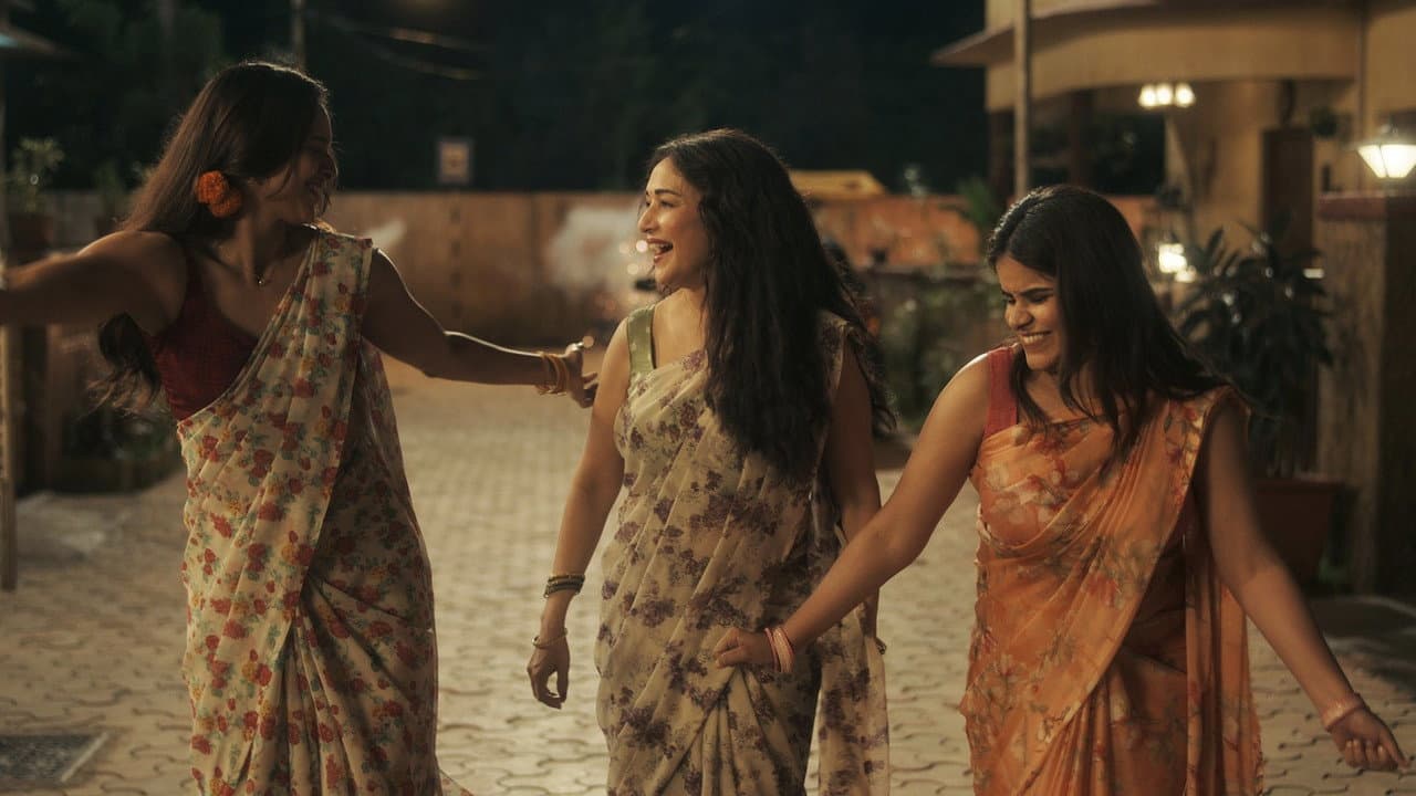 Maa Behen still 4