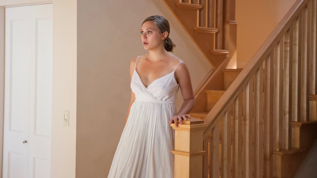 Martha Marcy May Marlene still 7