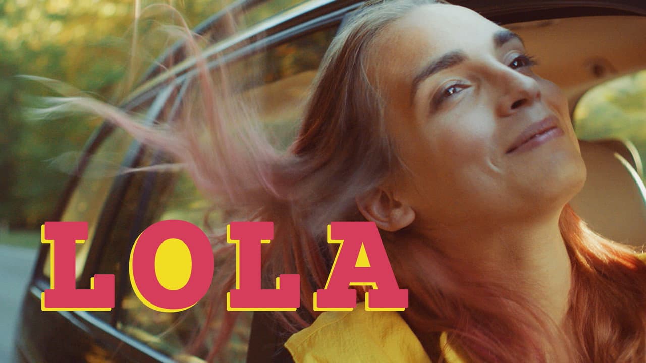 Lola and the Sea still 7