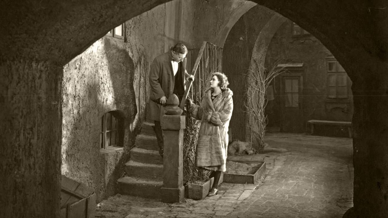 Joyless Street still 6