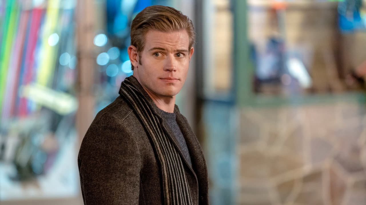 Marry Me at Christmas still 5