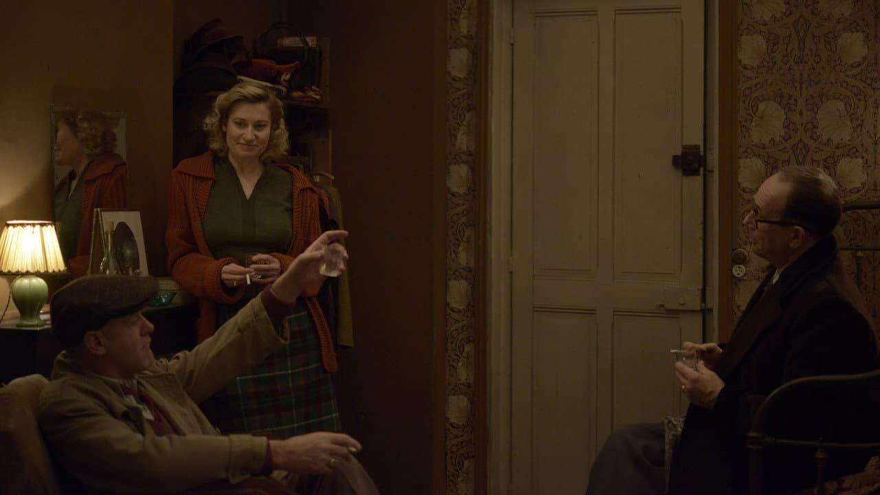 Violette still 4