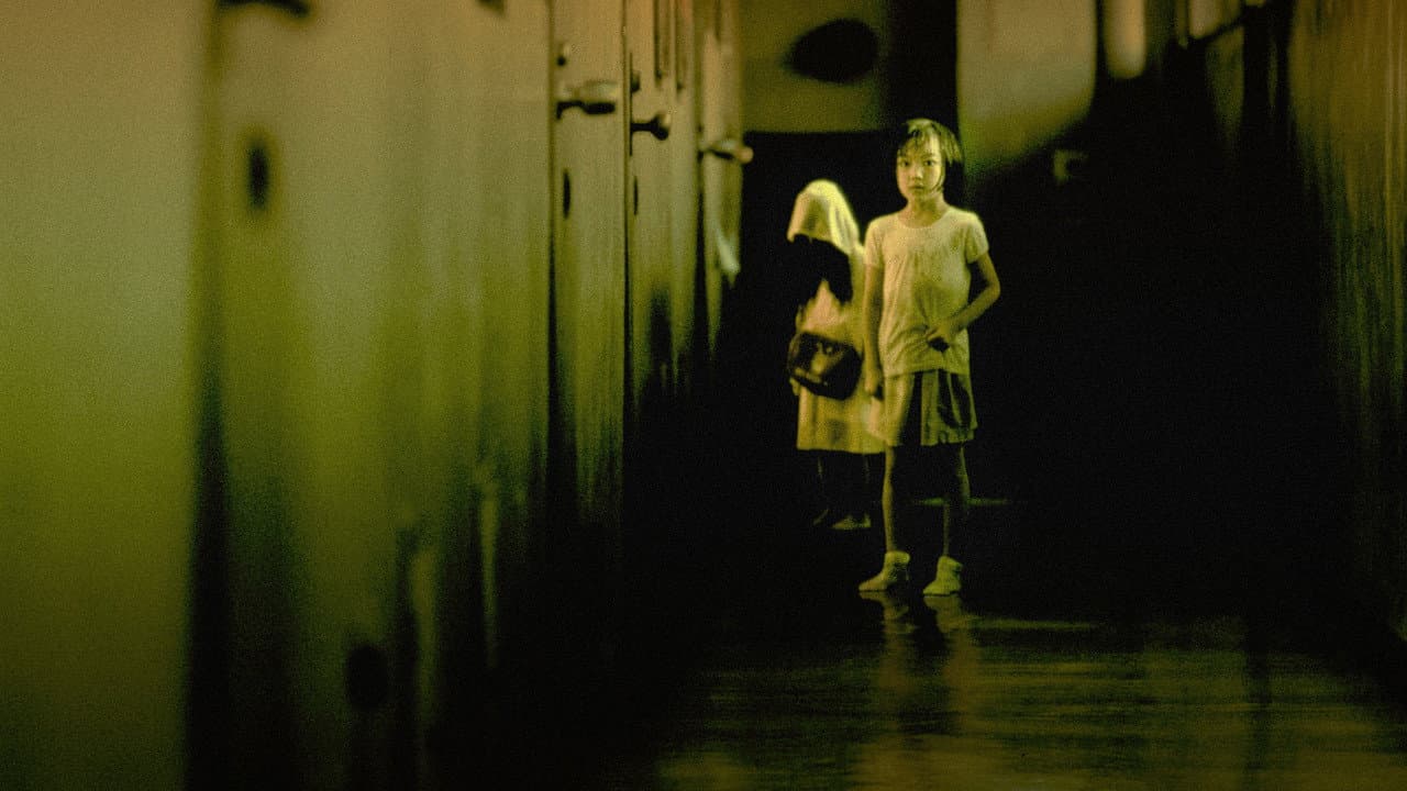 Dark Water still 8