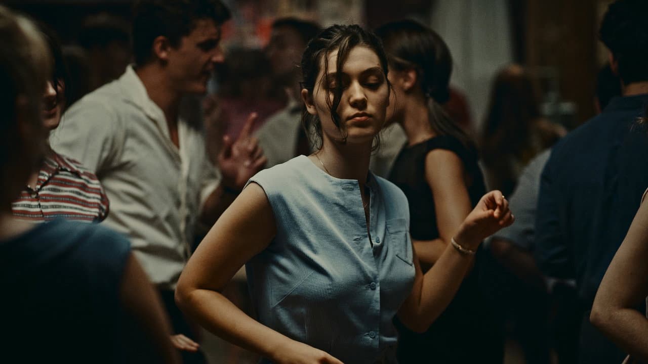 Happening still 8