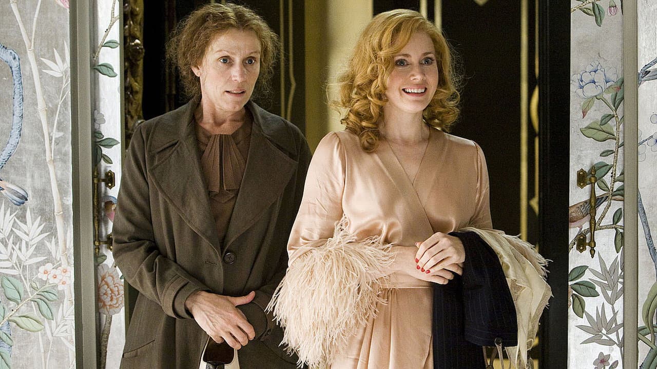 Miss Pettigrew Lives for a Day still 6