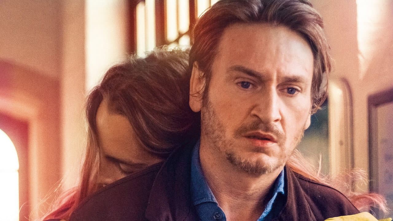 Lola and the Sea still 6