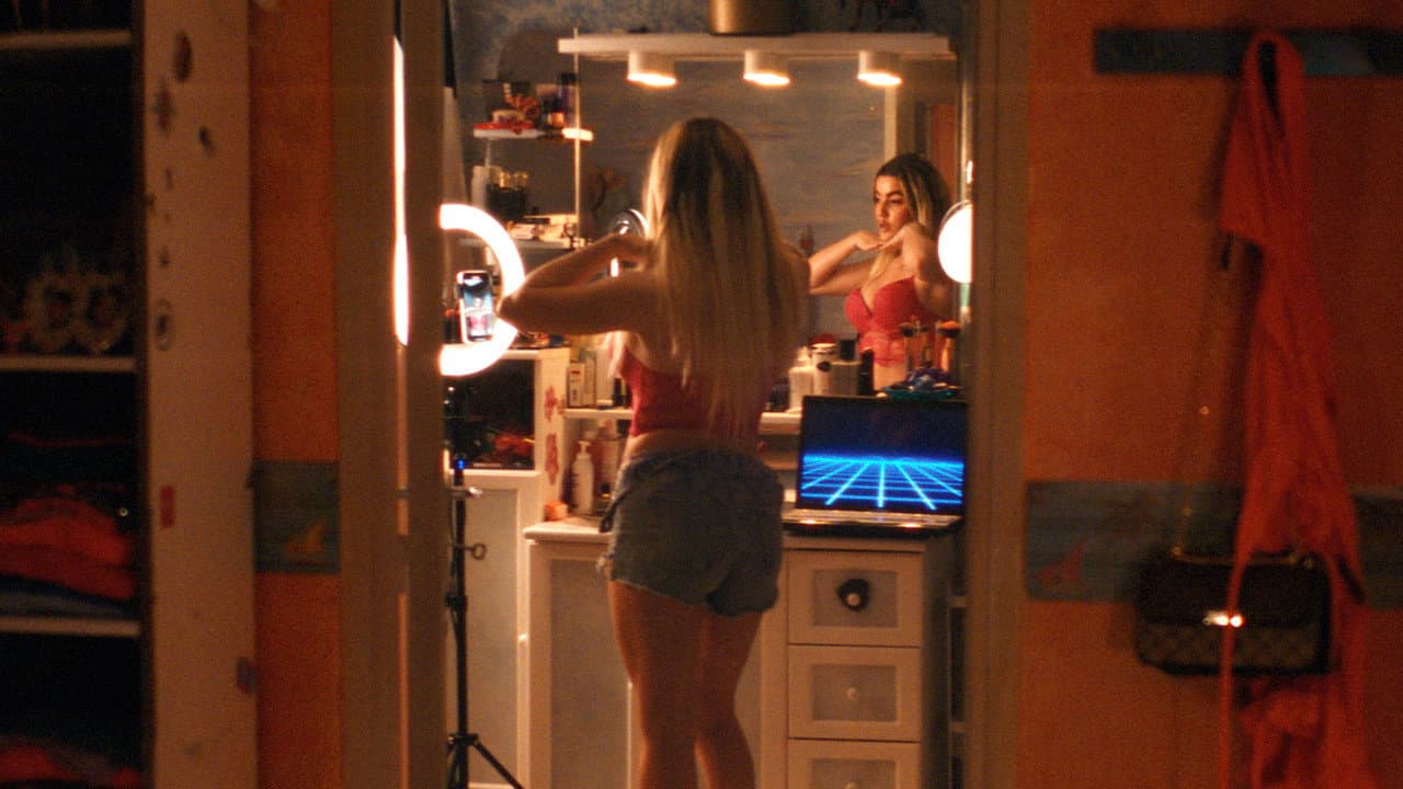 Wild Diamond still 6