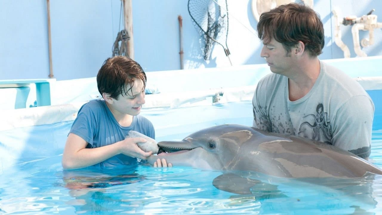 Dolphin Tale still 2